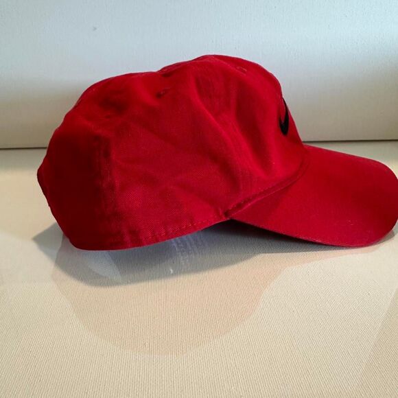 Children’s Size‎ Nike red and black hat - Picture 2 of 4